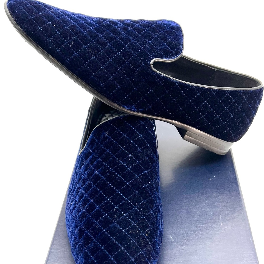 Giorgio Brutini Navy slip on loafer.